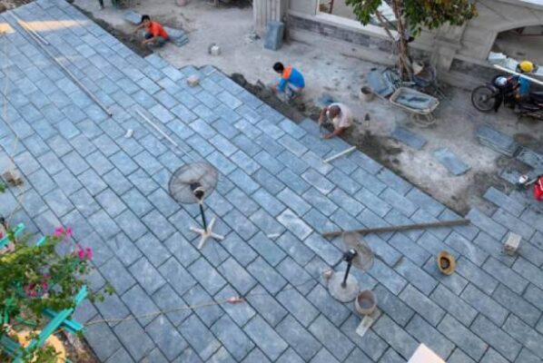 đá xanh rêu băm mặt toàn phần