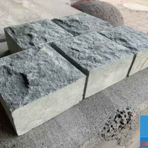 đá cubic xanh rêu trẻ tay 10x10x5