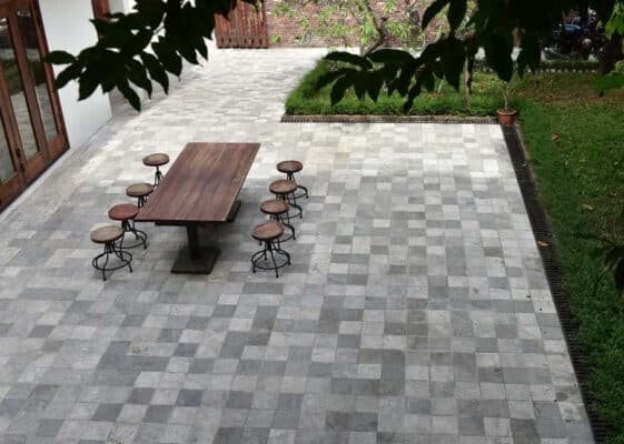 Đá cubic ghi sáng cắt thô 10x10x5