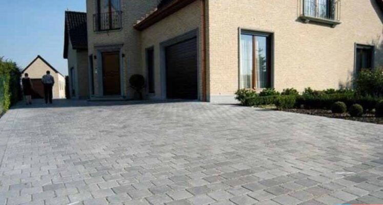 đá cubic quay mẻ giả cổ