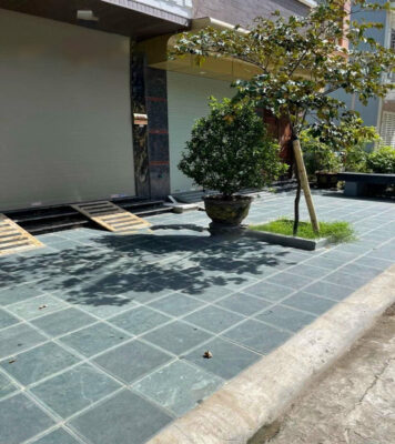 Đá xanh rêu lát vỉa hè nhà phố